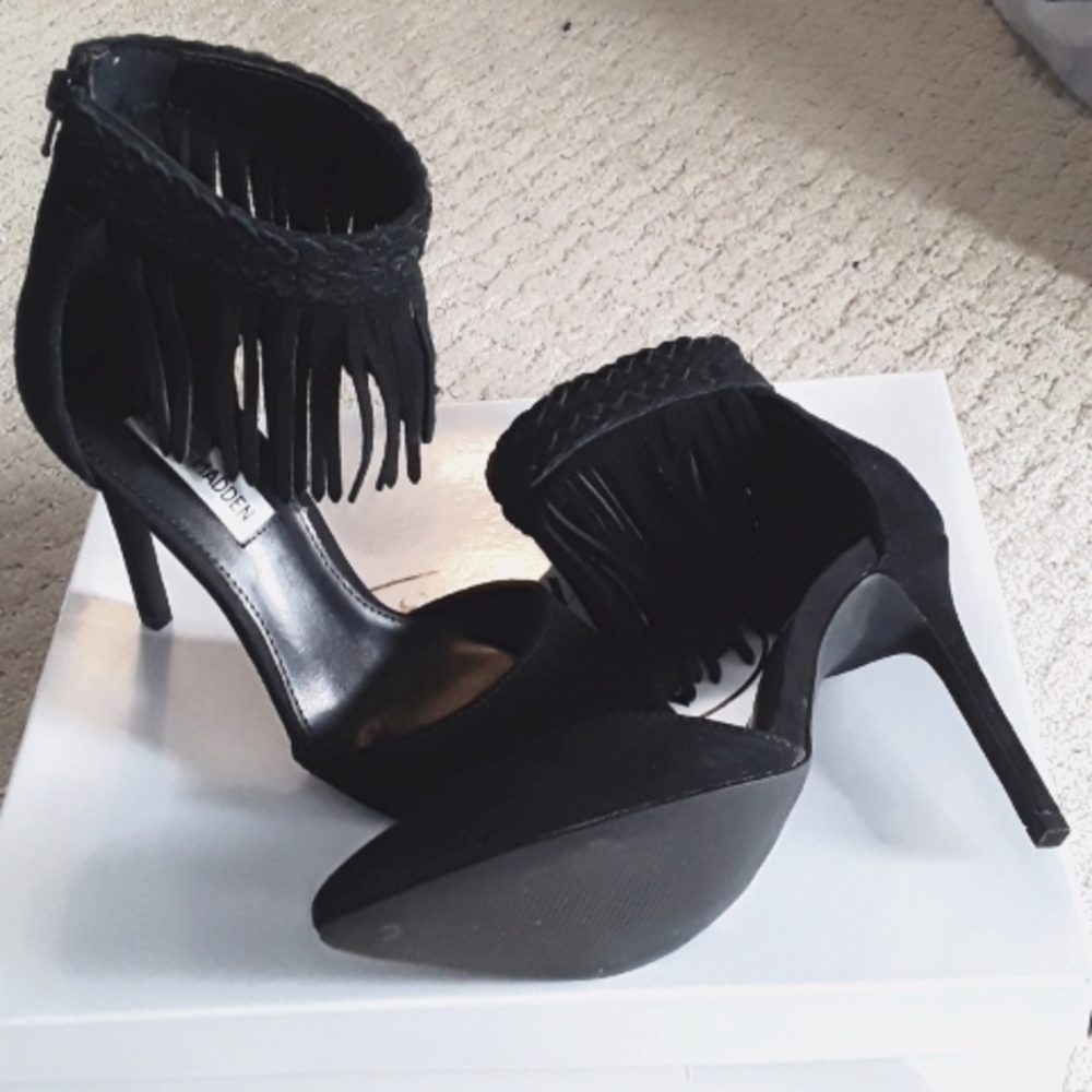 Steve madden black suede fringe melia heels